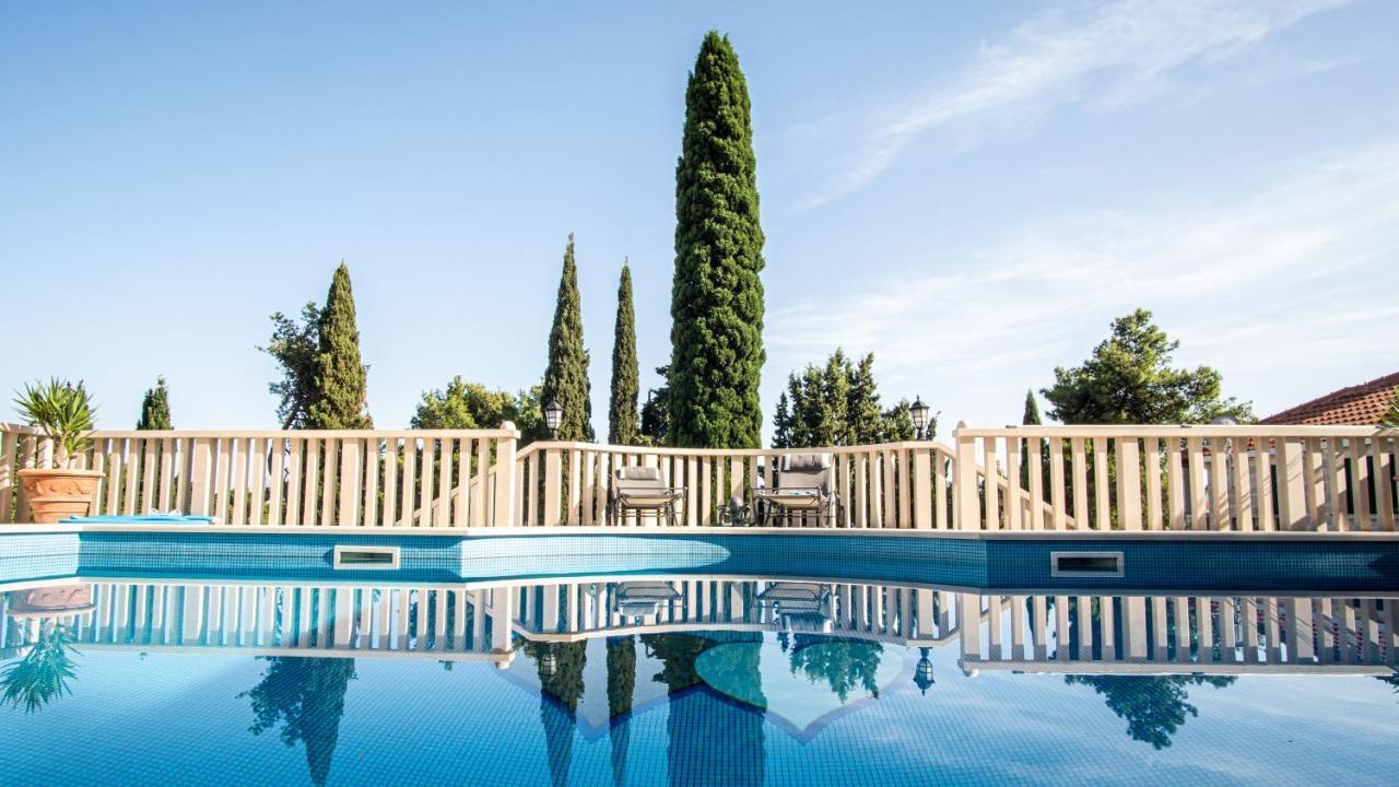 Villa Ursa Minor Sumartin Exterior foto