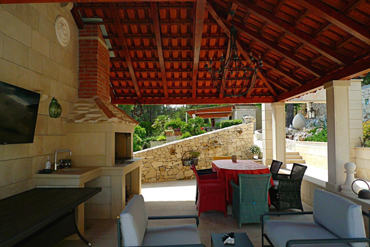 Villa Ursa Minor Sumartin Exterior foto